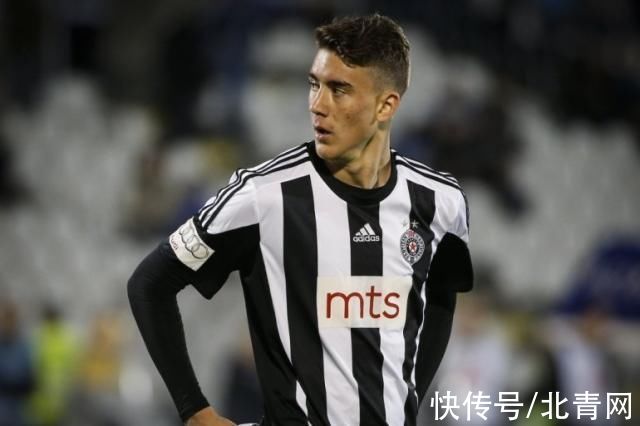 且独树一帜 且独树一帜