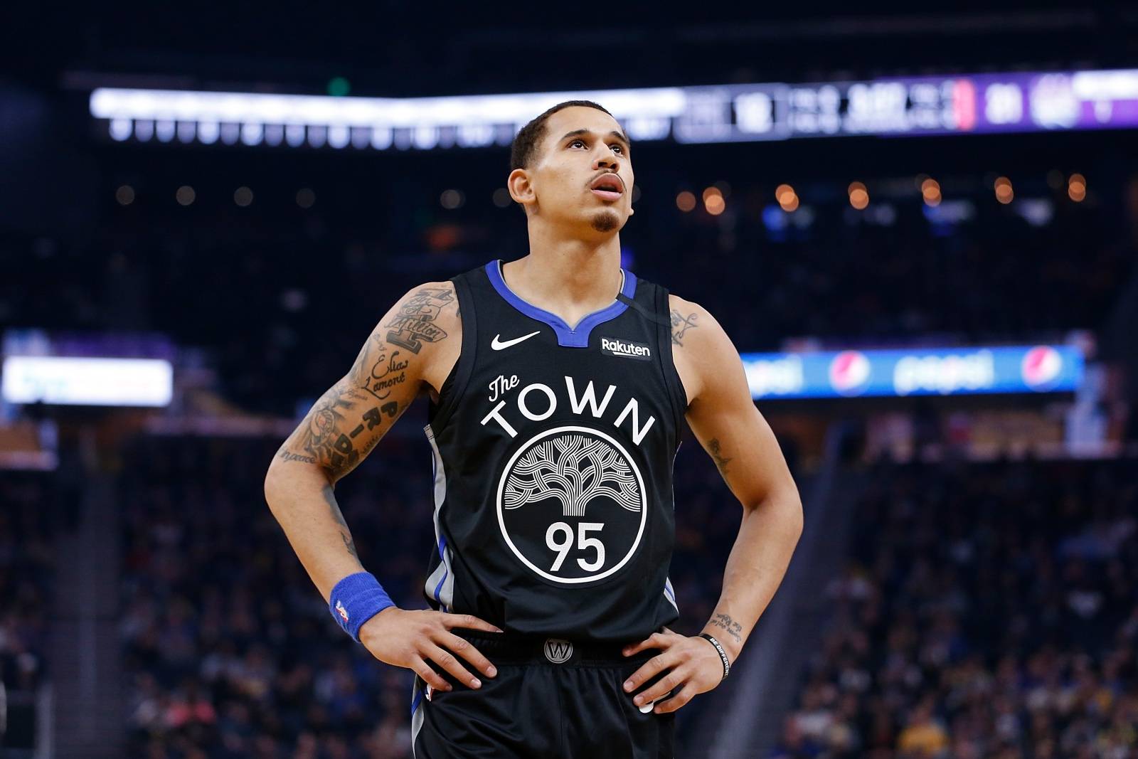 排赛场上的 排赛场上的